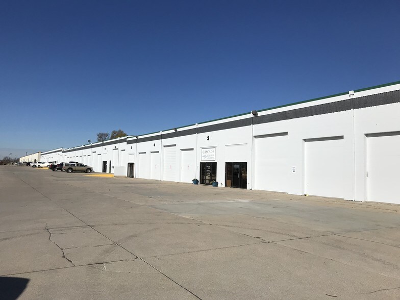 Primary Photo Of 4817 N 56th St, Lincoln Manufacturing For Lease