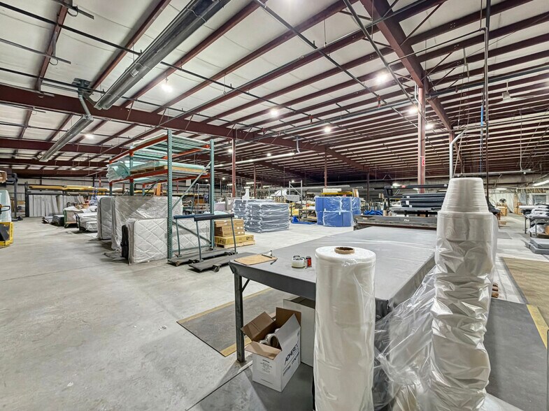 More Photos Of 850 Eisenhower Blvd, Johnstown Warehouse For Lease
