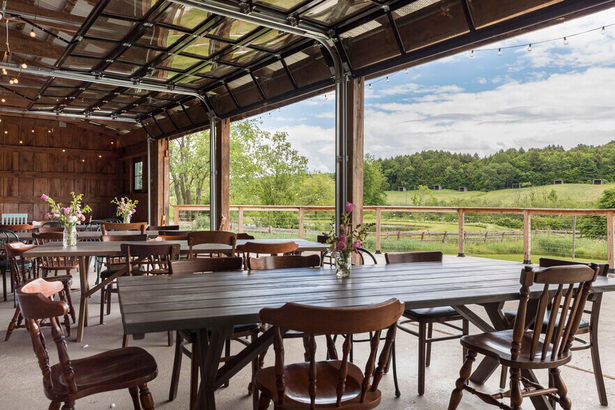 More Photos Of 538 N Harpersfield Rd, Jefferson Specialty For Sale