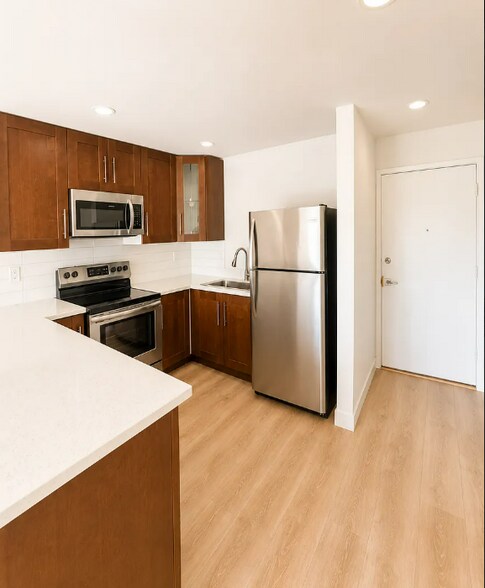 More Photos Of 2470 C St, San Diego Apartments For Sale