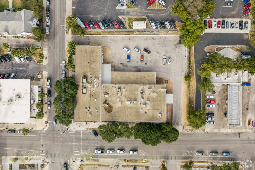 More Photos Of 301 N Guadalupe St, San Marcos Storefront Retail Office For Lease