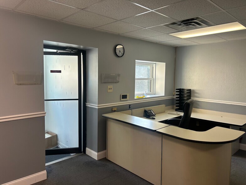 More Photos Of 113-115 N 5th St, Darby Warehouse For Sale