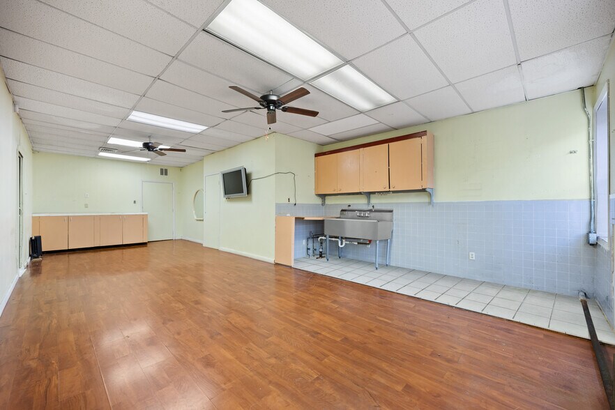 More Photos Of 36-15 164th St, Flushing Storefront Retail Office For Sale