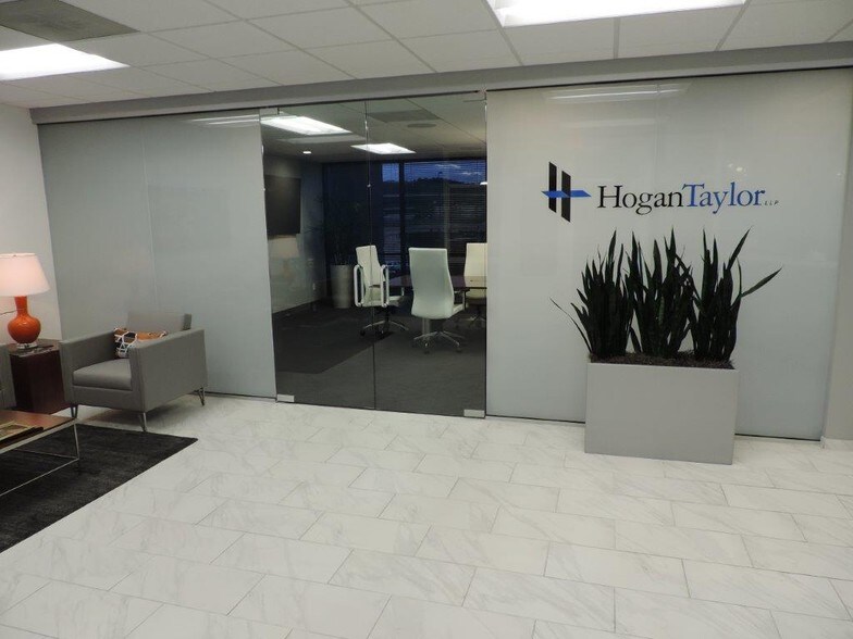More Photos Of 10800 Financial Centre Pkwy, Little Rock Office For Lease