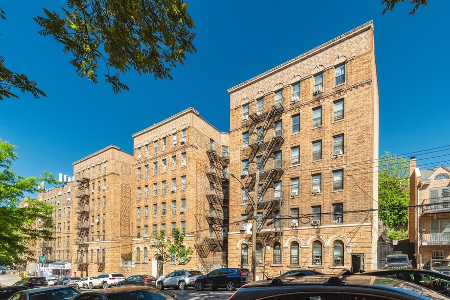 Primary Photo Of 2300 Sedgwick Ave, Bronx Apartments For Sale