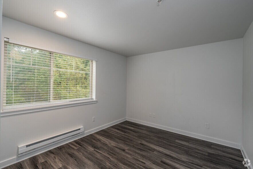 More Photos Of 4759-4779 Lynwood Center Rd NE, Bainbridge Island Apartments For Lease