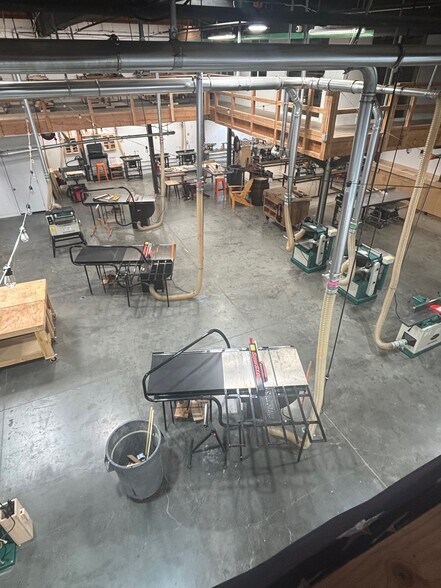 More Photos Of 3305-3311 Grande Vista Dr, Newbury Park Warehouse For Lease