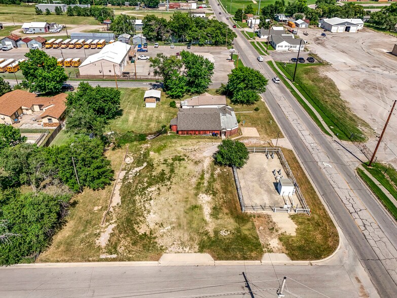 More Photos Of 1610 W 6th Ave, El Dorado General Retail For Sale