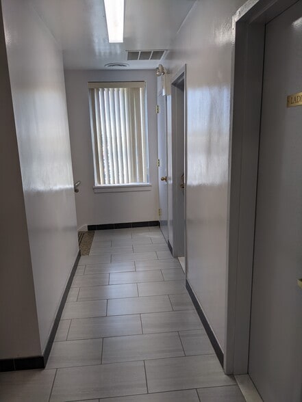 More Photos Of 53 N Park Ave, Rockville Centre Office For Lease