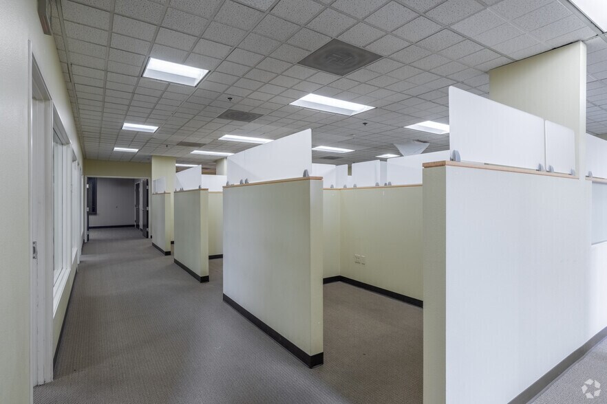 More Photos Of 55 SW Yamhill St, Portland Office For Lease