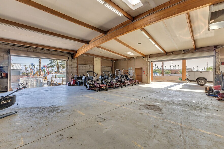 More Photos Of 81500 Industrial Pl, Indio Warehouse For Sale