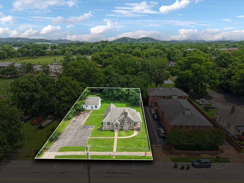 More Photos Of 234 4th Ave N, Franklin Office Residential For Sale