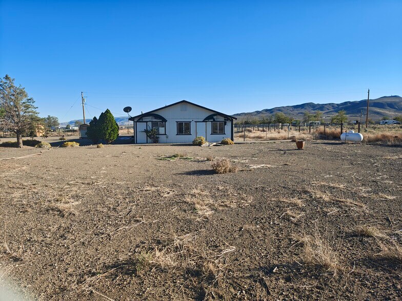 More Photos Of 3315 US Highway 50, Silver Springs Service For Lease