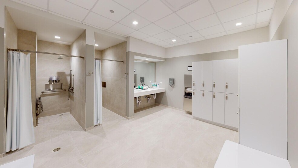 More Photos Of 142 E Ontario St, Chicago Office For Lease