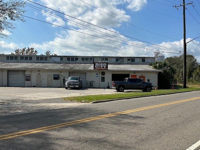 More Photos Of 2650 Rosselle St, Jacksonville Unknown For Lease