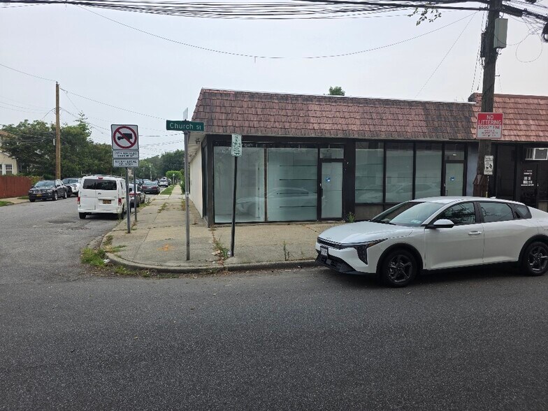 More Photos Of 983-985 Church St, Baldwin Storefront Retail Office For Lease