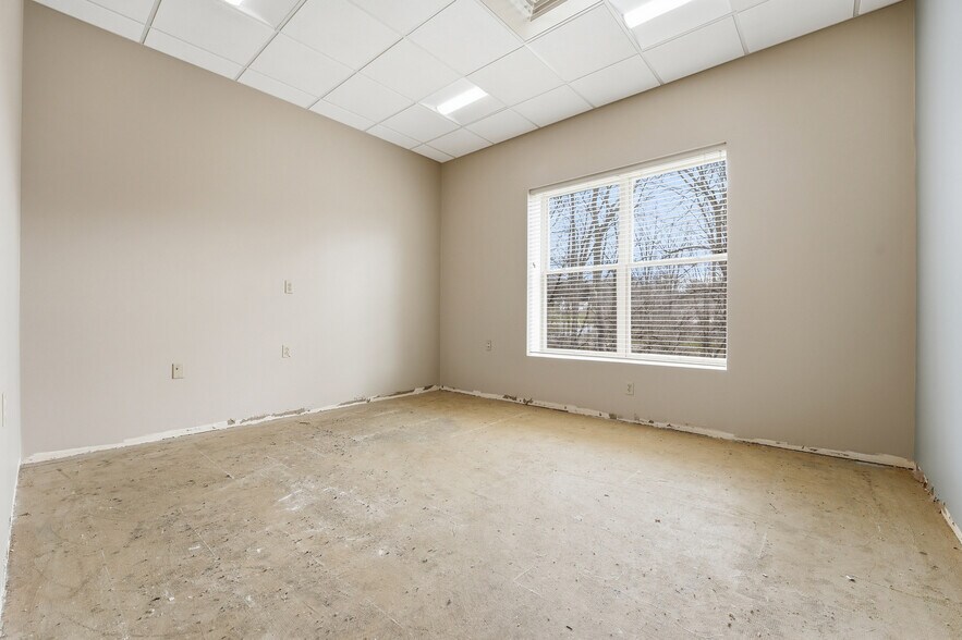 More Photos Of 2873 W Hardies Rd, Gibsonia Office For Lease