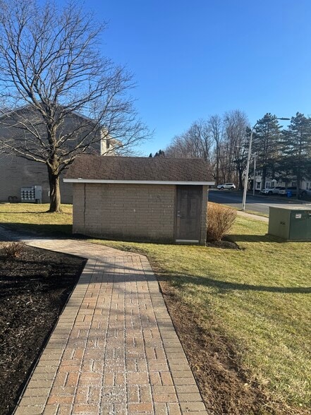 More Photos Of Capital Woods, Albany Apartments For Sale
