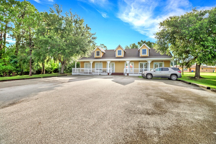 More Photos Of 1312 15th St N, Immokalee Office For Sale