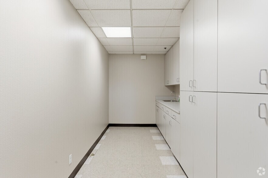 More Photos Of 41593 Winchester Rd, Temecula Office For Lease