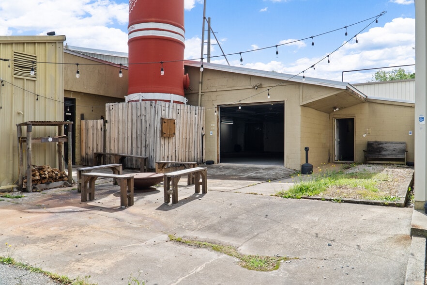 More Photos Of 25 Word St, Fairburn Warehouse For Sale