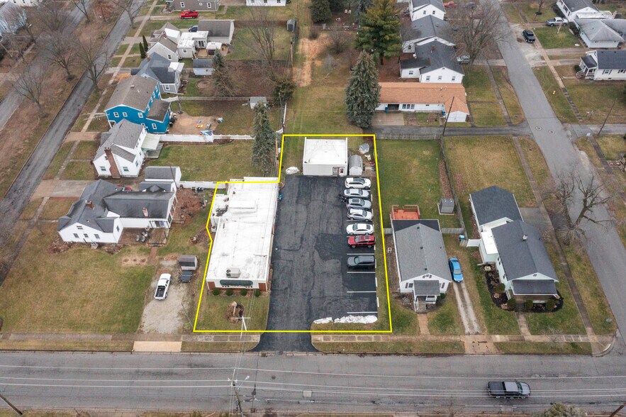 More Photos Of 1801 Croghan St, Fremont Storefront Retail Residential For Sale