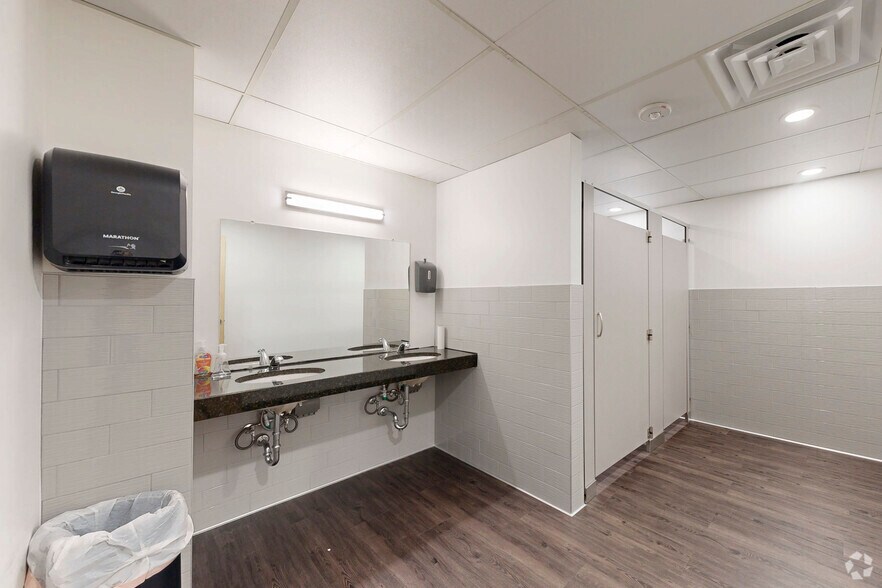 More Photos Of 2775 W Hampden Ave, Englewood Office For Sale