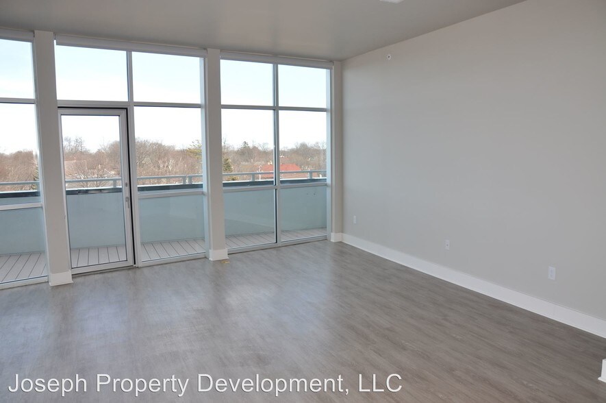 More Photos Of 4175 N Oakland Ave, Shorewood Multifamily For Sale