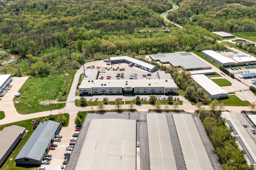 More Photos Of 2000 James St, Coralville Service For Lease
