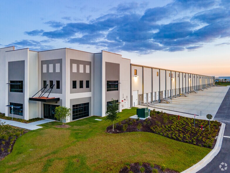 Primary Photo Of 3775 Fancy Farms Rd, Plant City Distribution For Lease