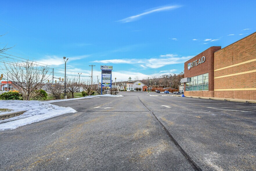 More Photos Of 1777 N Keyser Ave, Scranton Drugstore For Lease