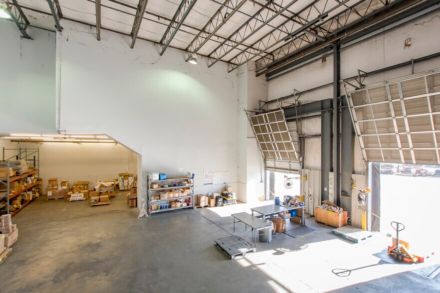 More Photos Of 7150 Exchequer Dr, Baton Rouge Warehouse For Lease