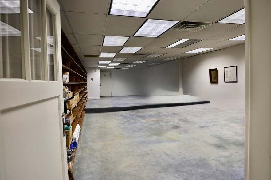 More Photos Of , Martinsville General Retail For Sale