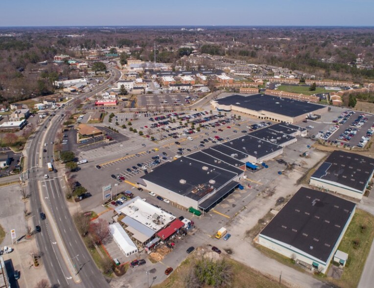 Primary Photo Of 11008 Warwick Blvd, Newport News Unknown For Lease