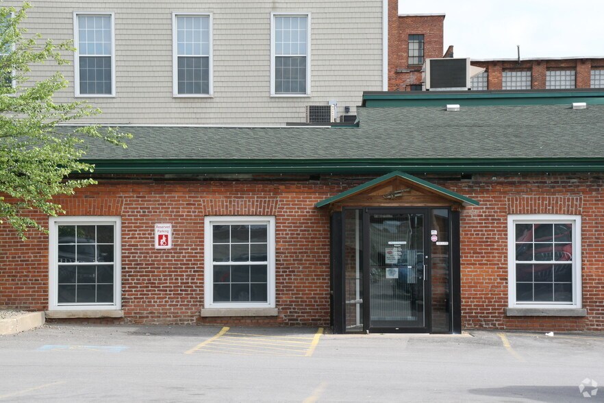 More Photos Of 587 Main St, New York Mills Office For Lease