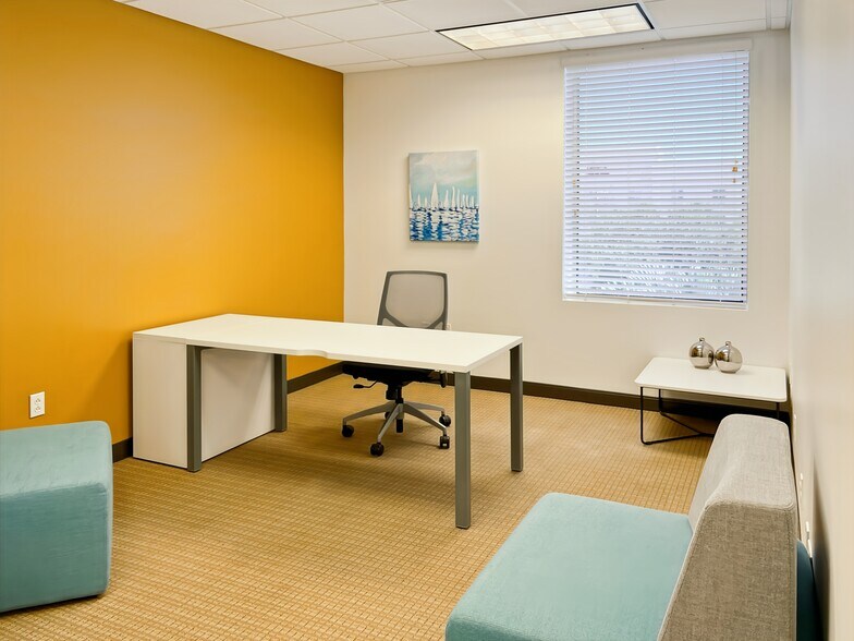 More Photos Of 601 21st St, Vero Beach Coworking Space