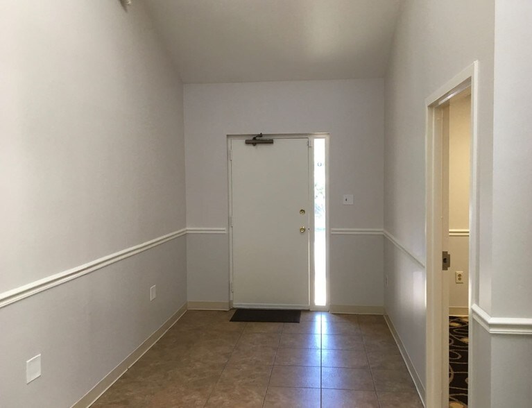 More Photos Of 2555-2575 Chain Bridge Rd, Vienna Medical For Sale
