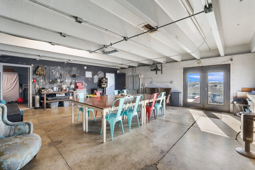 More Photos Of 3001 E Platte Ave, Colorado Springs Service For Sale