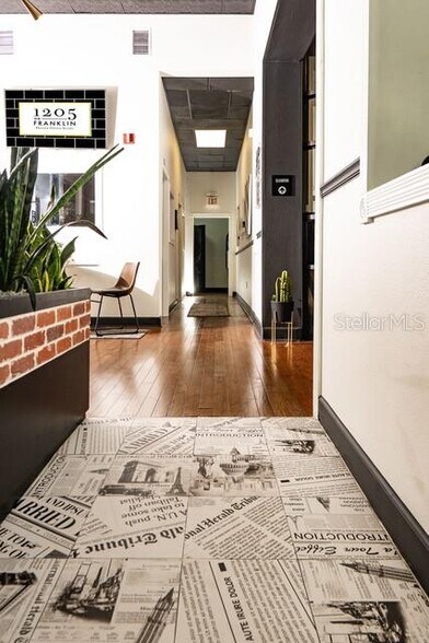 More Photos Of 1205 N Franklin St, Tampa Loft Creative Space For Lease