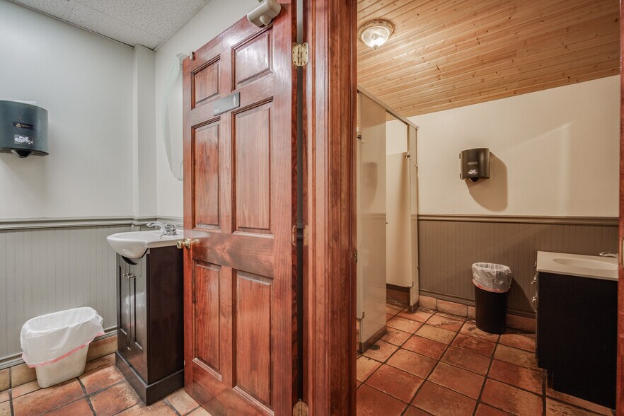 More Photos Of 2589 Boston Rd, Wilbraham Restaurant For Sale