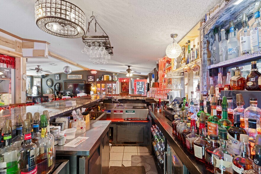 More Photos Of 33855 Blanco Rd, Bulverde Bar For Sale