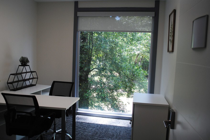 More Photos Of 26022 Budde Rd, The Woodlands Loft Creative Space For Lease