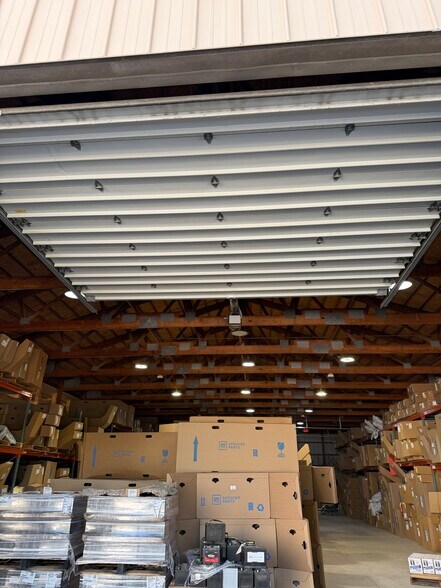 More Photos Of 7311 W Central Ave, Toledo Light Manufacturing For Sale