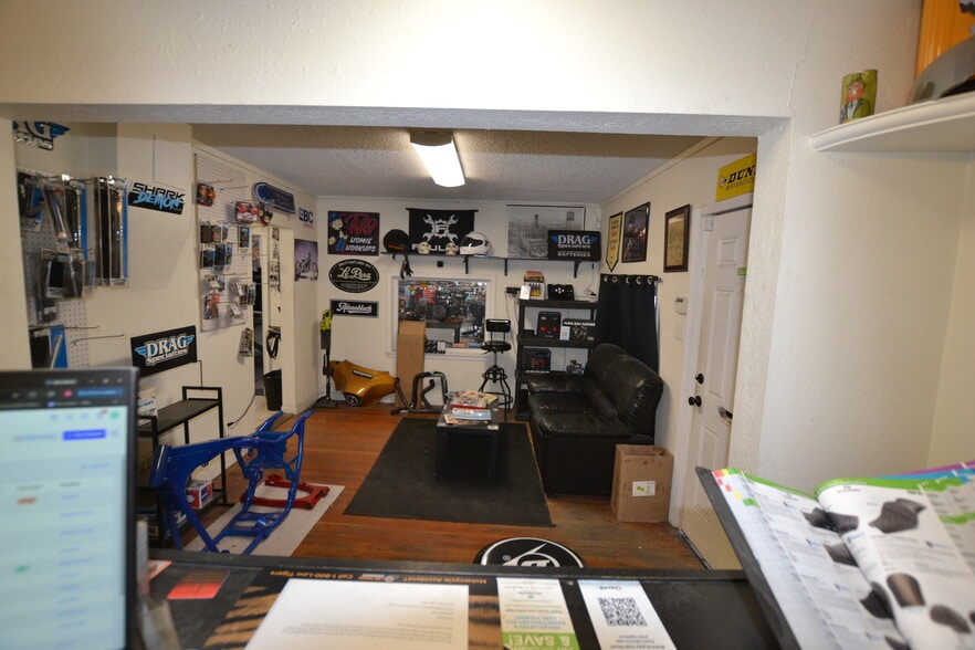 More Photos Of 116 N Orchard Ave, Canon City Auto Dealership For Sale