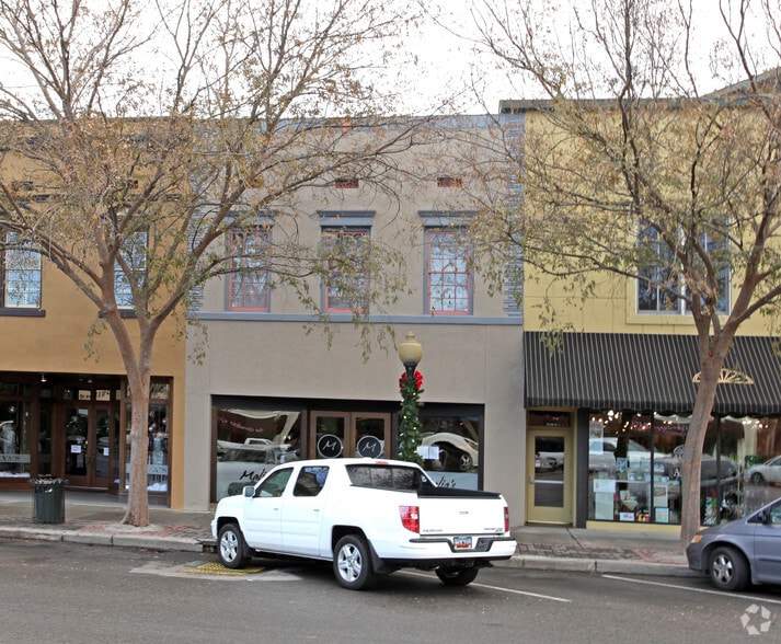 More Photos Of 120 Laurens St SW, Aiken Storefront Retail Residential For Lease