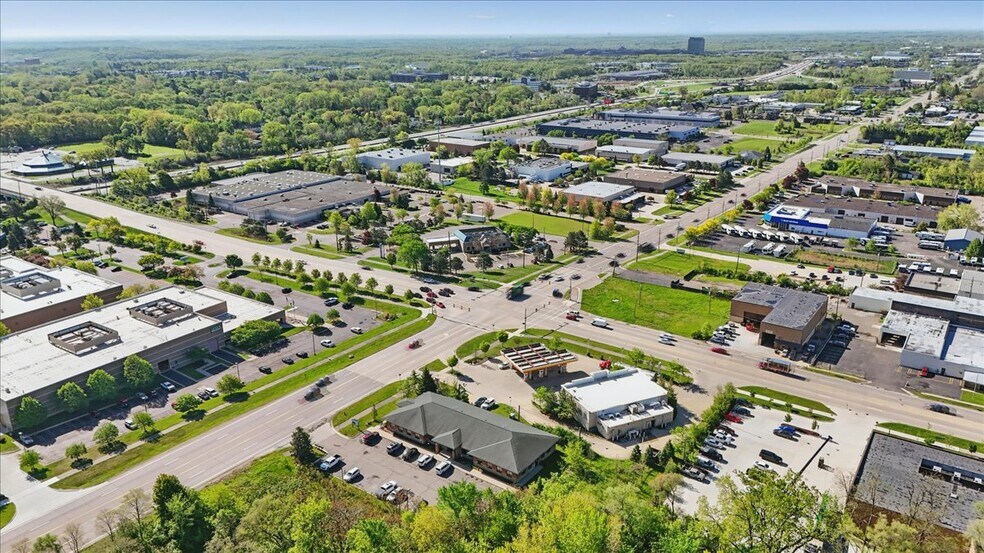 More Photos Of 2545 N Opdyke Rd, Auburn Hills Medical For Sale