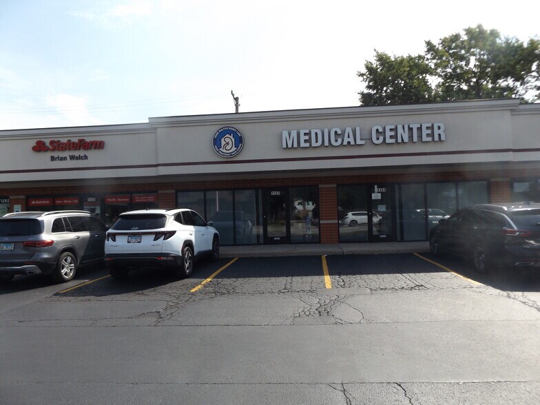 Primary Photo Of 1127 S Arlington Heights Rd, Arlington Heights General Retail For Lease