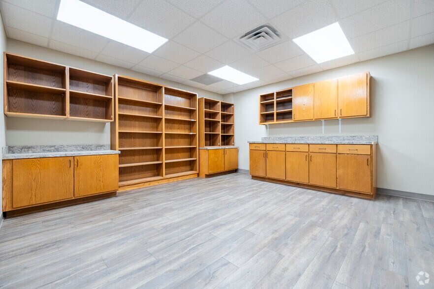 More Photos Of 2424 50th St, Lubbock Medical For Sale