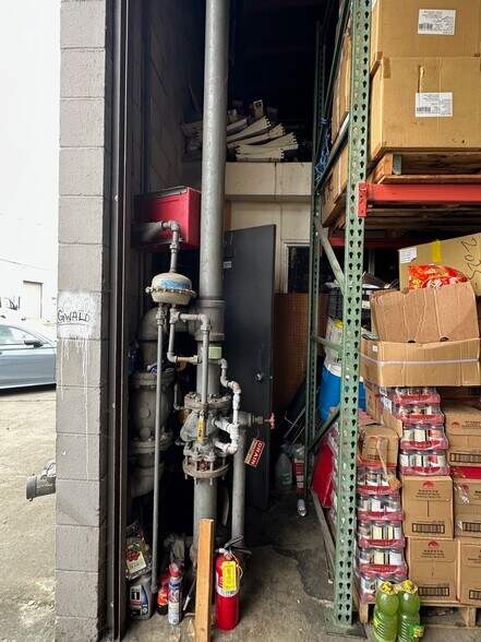 More Photos Of 2761-2763 E 7th St, Oakland Warehouse For Sale