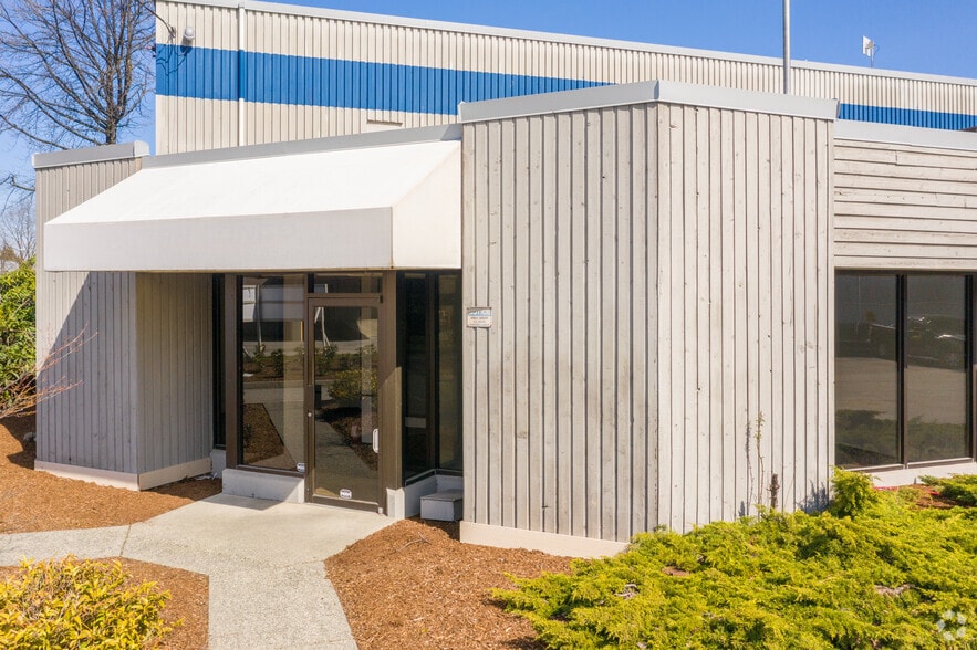 More Photos Of 880 Cliveden Ave, Delta Manufacturing For Lease